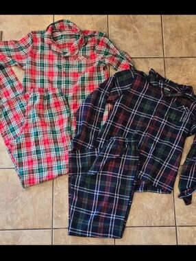 2 Big Boys Plaid Pajama Sets- Excellent Like New Condition- Size 14/16 Mens XS